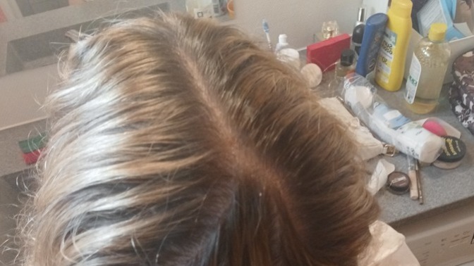 Is this hair thinning? How do I get thicker hair? I used to have more fuller when I was 12 13 im 15 now hair only dyed once and its healthy and shine?