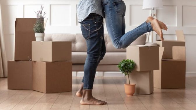 Would you let your new girlfriend of one month move in with you?