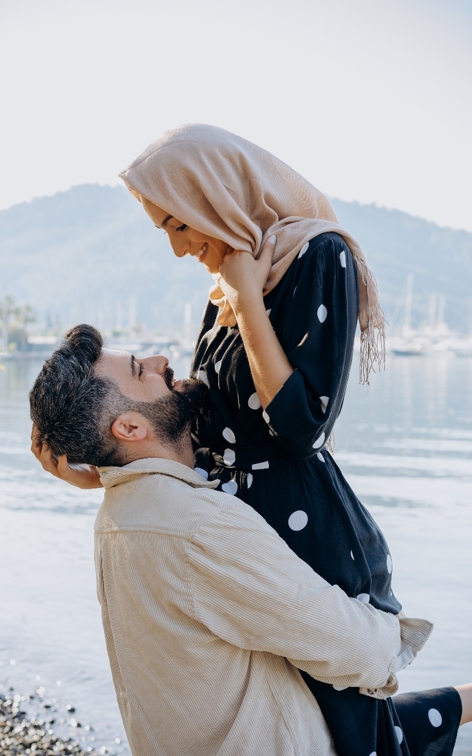 Muslims on gag.. in a marrige would you/do you spank your wife as discaplin?