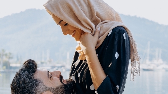 Muslims on gag.. in a marrige would you/do you spank your wife as discaplin?