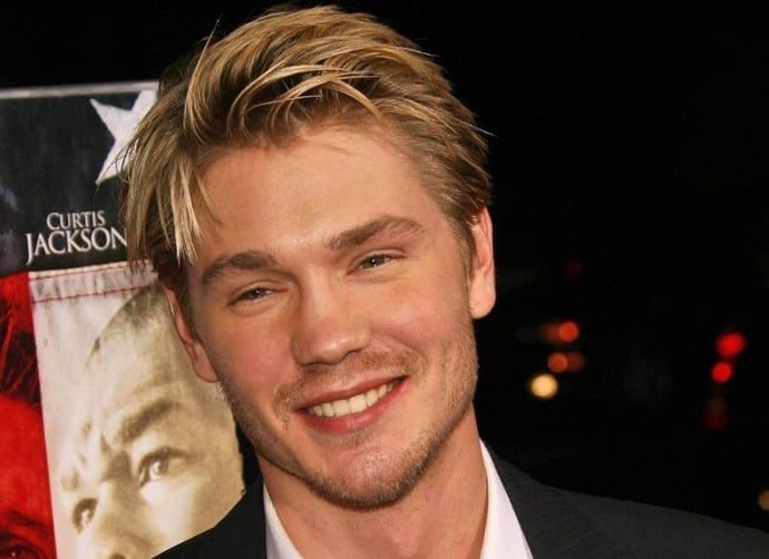 Girls, Do You prefer dark hair or blonde hair on guys?