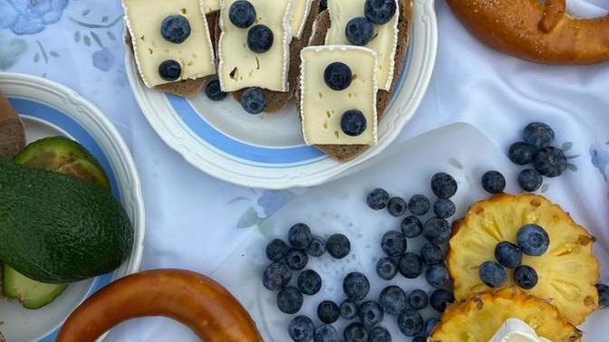 A picnic with your friends, which food will you be sharing?