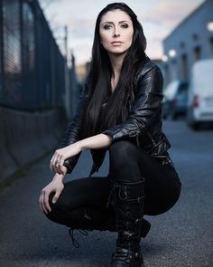 Guys (girls also welcome), what kind of clothes/style do you love seeing a girl wearing?
