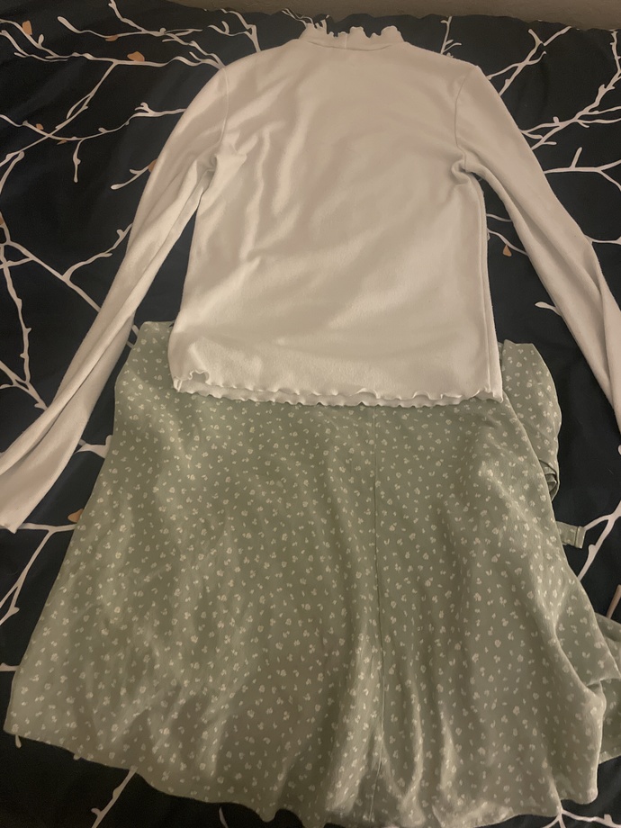 Hi! are any of these clothing/outfits modest to wear to the mall tomorrow?