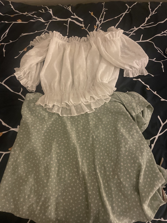 Hi! are any of these clothing/outfits modest to wear to the mall tomorrow?