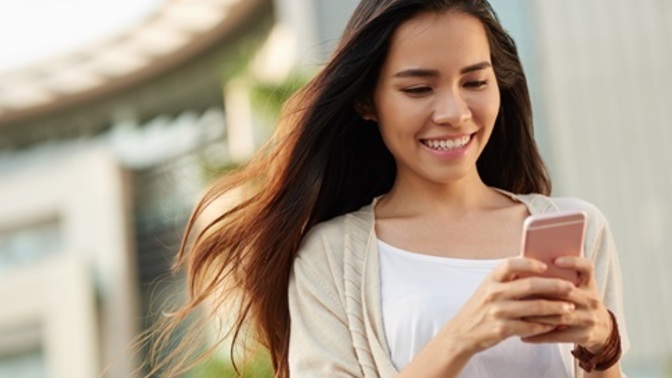 Is connecting everyday with your girlfriend/boyfriend good or bad?