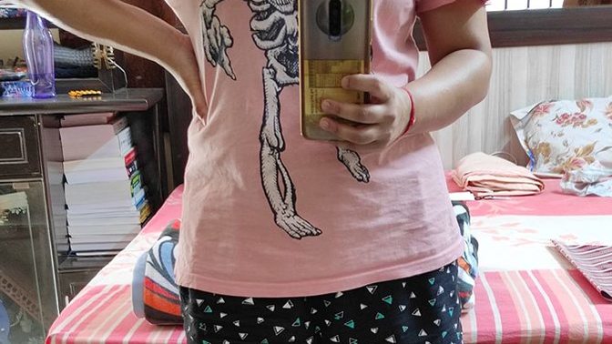 Please take this poll, Am I fat?