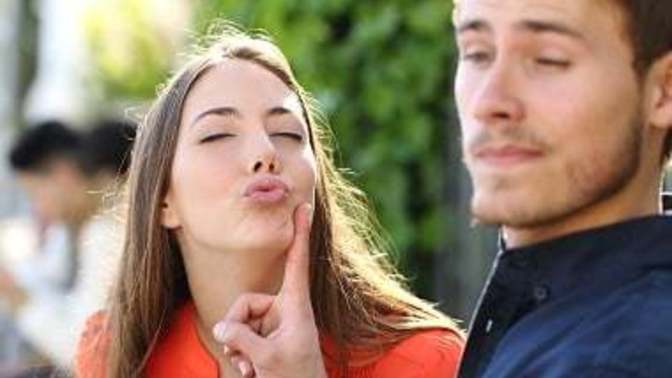 At the end of a first date, if he thinks you aren't a good match, how/when do you want him to tell you? Guys, how do you tell her?