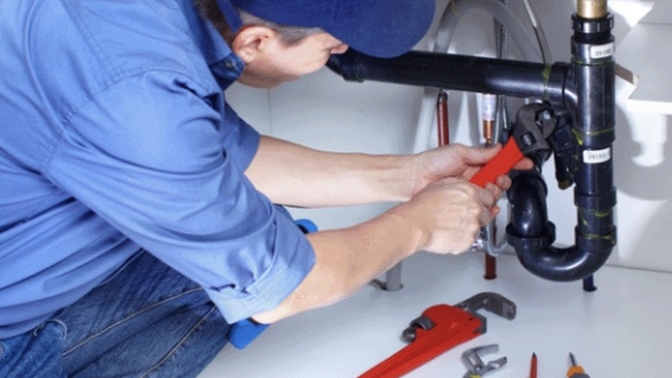 What are the busiest times out of the year for plumbers to work? which seasons?