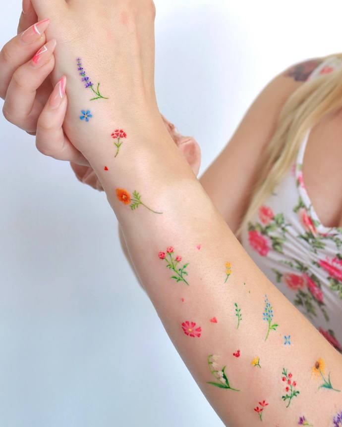 What do you think of this colorful, flowery tattoos?