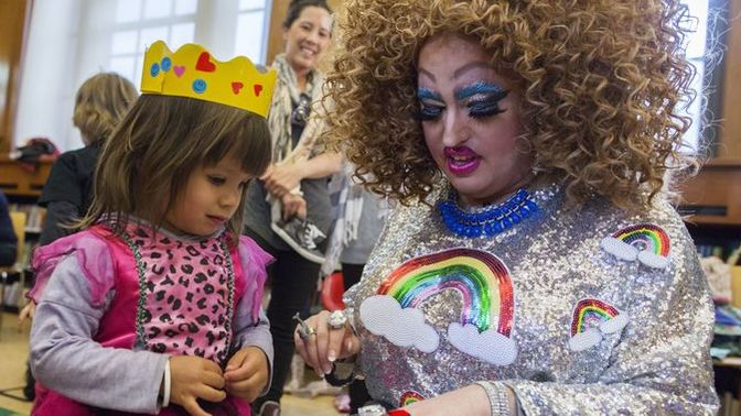 Americans ONLY: Why are liberals terrified of private schools replacing public schools?