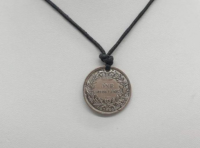 What is the most favorite jewelry women like?