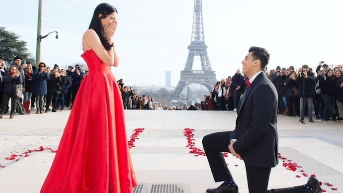 For those who are looking for marriage. Whats the rarest or most popular place where you entirely dream of getting engaged?