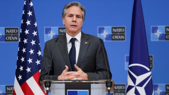 What would be the consequences géopolitics for the United States , if one powers became dominant in Europe?