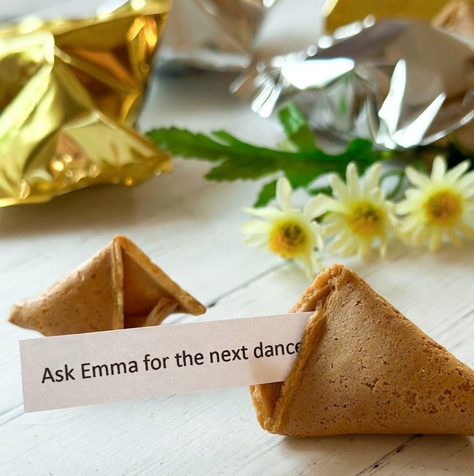 Do you eat the paper inside a fortune cookie?