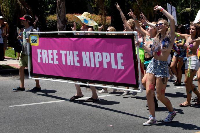 Is it fair that men can go shirtless, but women can't? - GirlsAskGuys