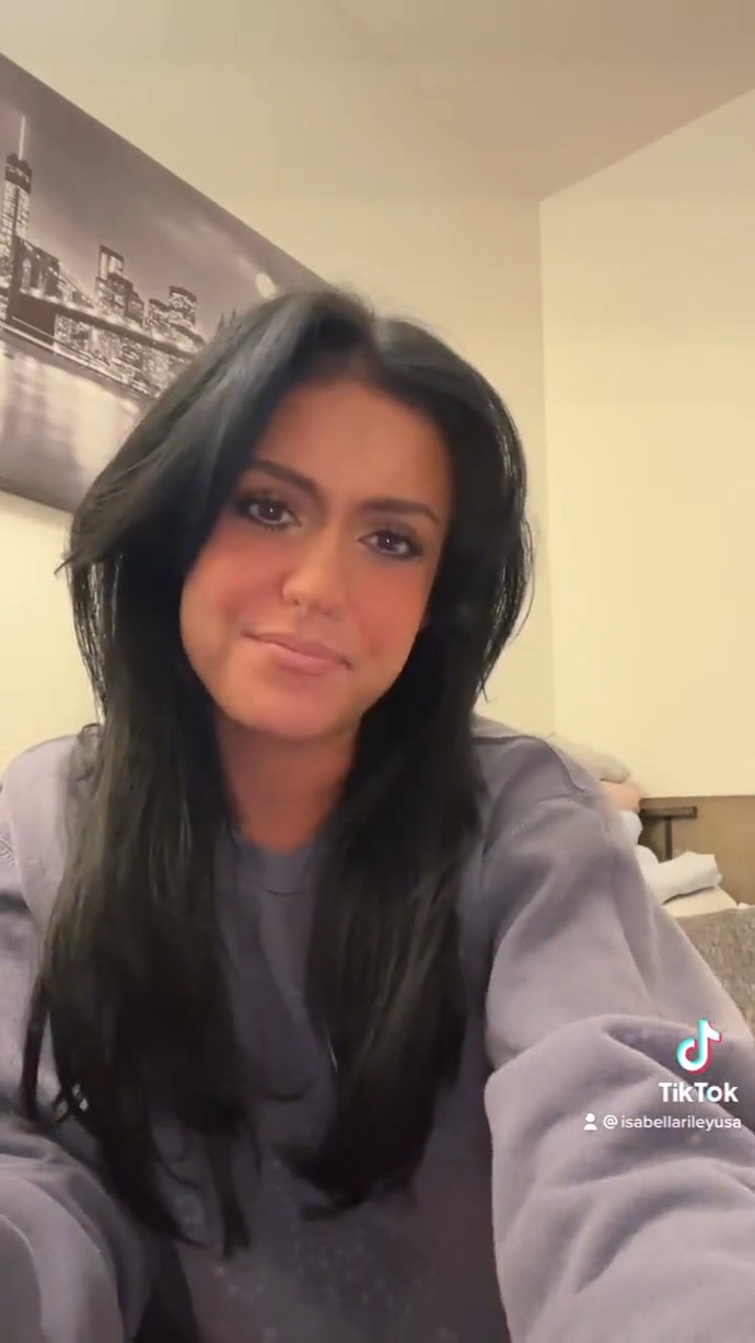 Can this white girl say the N-word if she is 25% black?