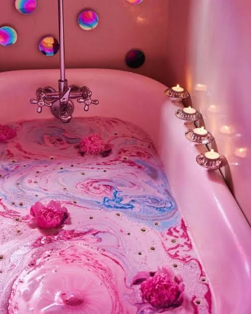 Does a bubble bath make you feel happy too?🛀😊?