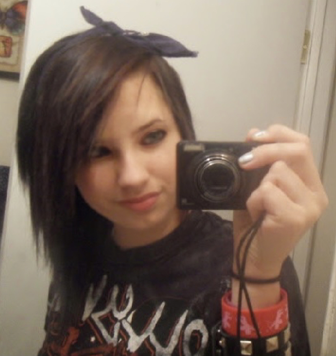 Which girl looks prettier to you?