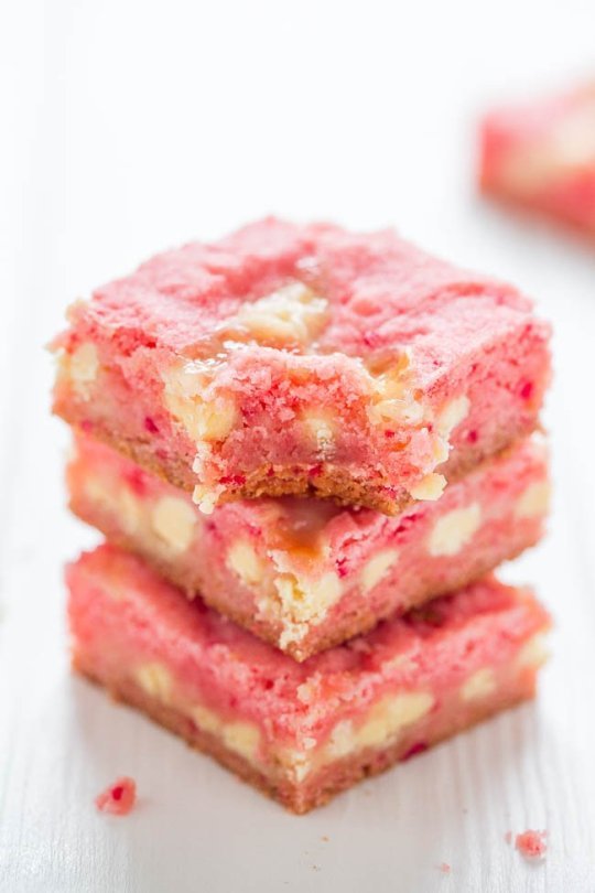3. Strawberry white chocolate gooey bars