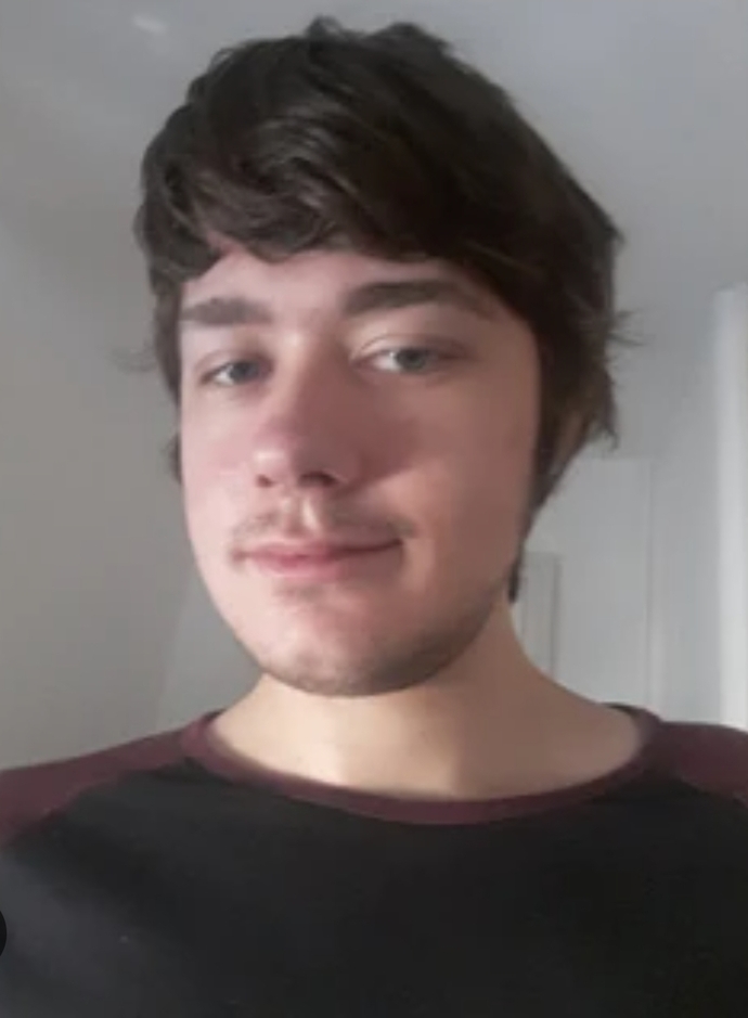 Guys, Do men take horrible pictures on purpose?