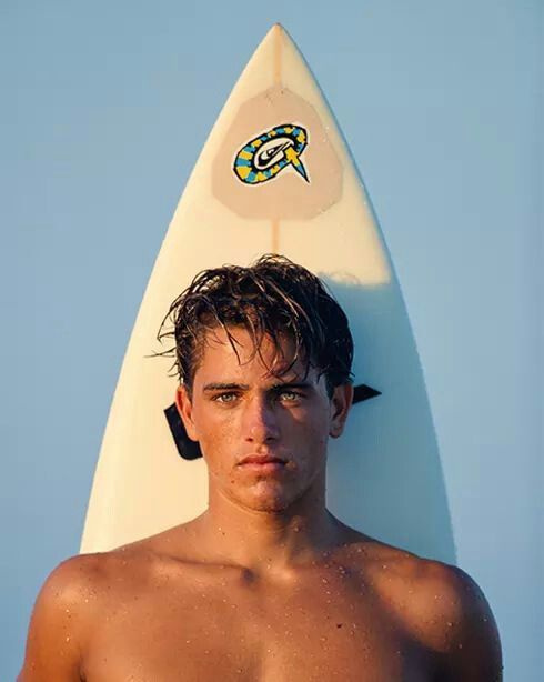 Does the surfer hairstyle trend on the guys still make such an infamous look?