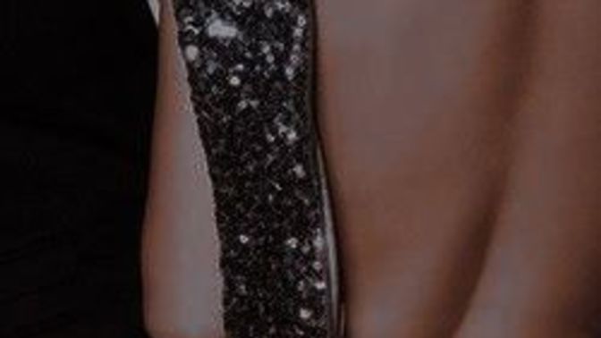 Girls, do you feel comfortable wearing a backless dress at events?