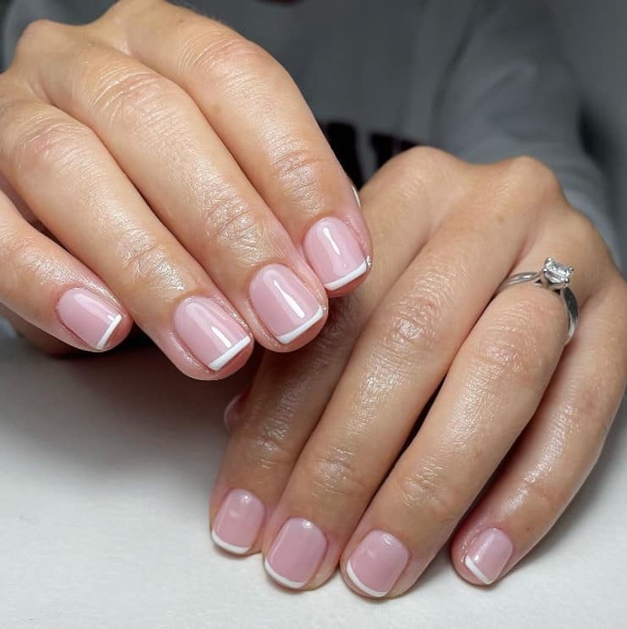 Women with long or short nails: guys, which one ☝️ do you prefer?