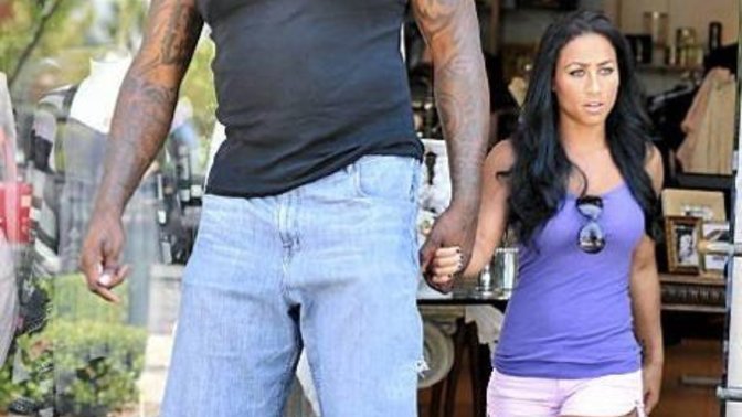 Would you ever date a 7-footer (for a ltr)?