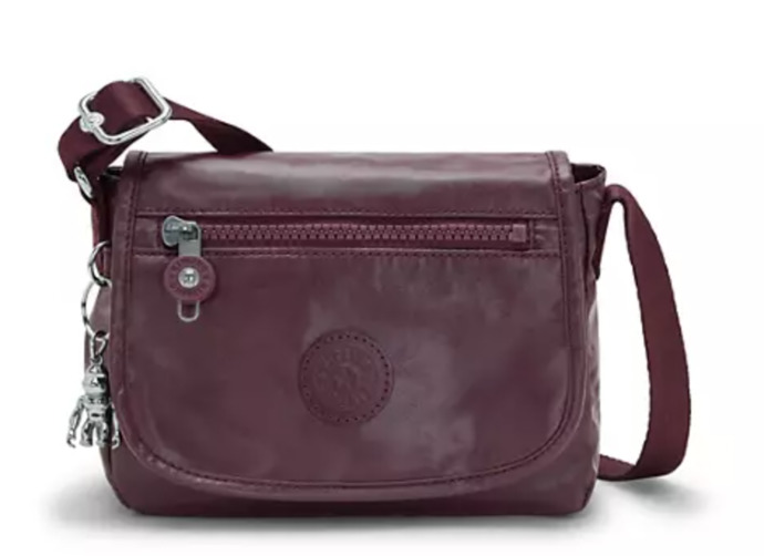 Which of these bags would look best for daily errands?