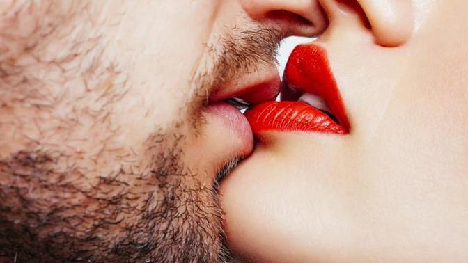 I've only kissed one guy so I need help. What makes a kiss good?