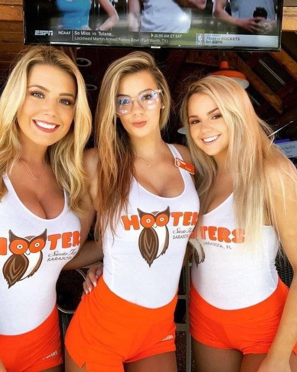 Did my girlfriend overreact to a compliment given to me at hooters by a waitress?