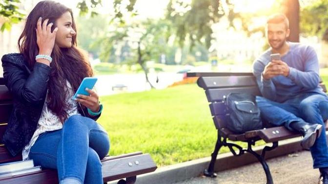 Girls, how do you prefer to be approached by guys when you're single?