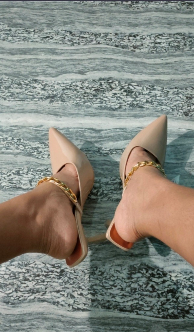 White heels or Nude heels?