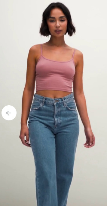 How would you style this pinkish top? What colors would work?