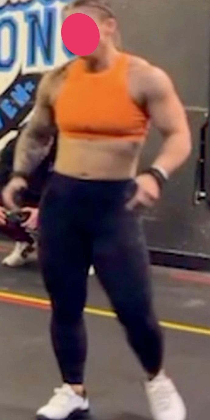 Do many girls at your gym have this much upper body muscle or does this girl look much stronger than most of them?