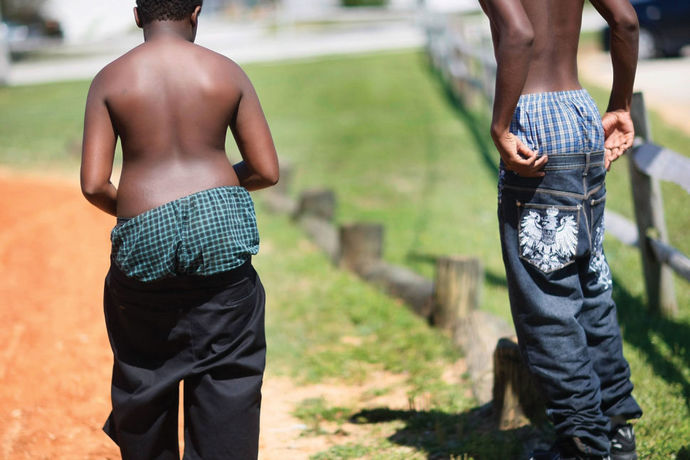 What is an unattractive thing a gender wears?