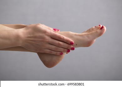 Guys, do you paint your girlfriends toenails?