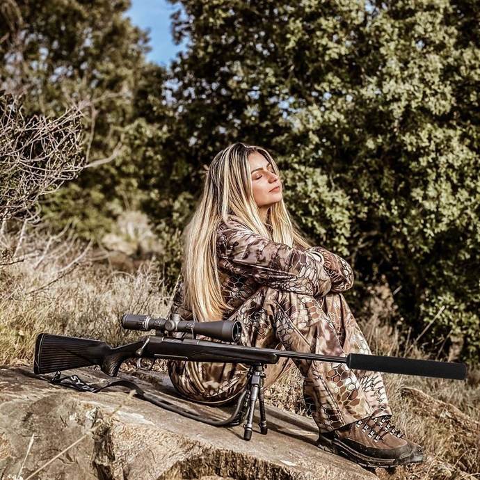 Would you date a girl whos into hunting?