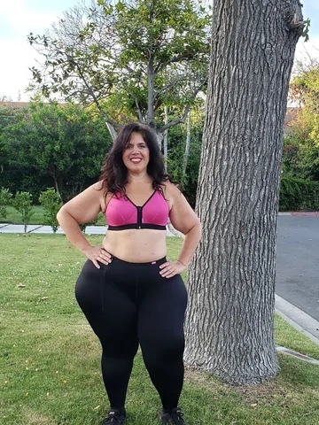 What do guys think of a woman with Lipoedema?