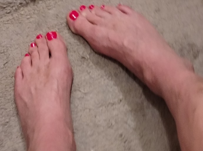Girls, Do girls like it when guys paint their toe nails?