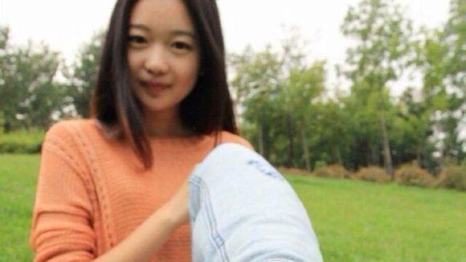 Why is it more common in Asian countries to go barefoot?