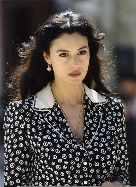 Do you think Catherine Zeta-Jones or Monica Bellucci is prettier?
