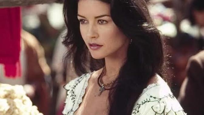 Do you think Catherine Zeta-Jones or Monica Bellucci is prettier?
