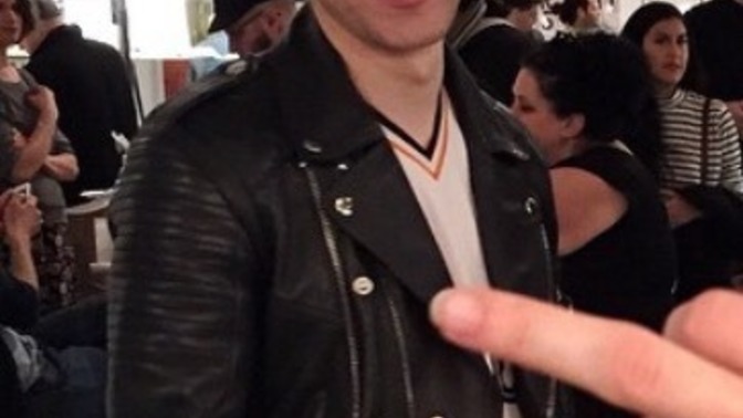 Do you think leather looks/can look hot on people?