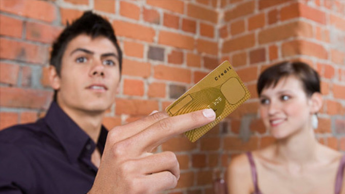 Do men actually like paying for the first date?