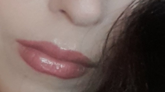 How do you guys feel about natural smaller lips?