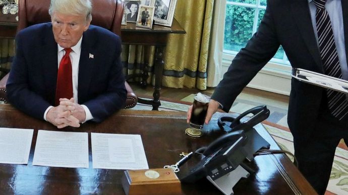 The Secret Service has announced that it can’t determine who left the bag of Cocaine at the White House. Do you think they are lying?