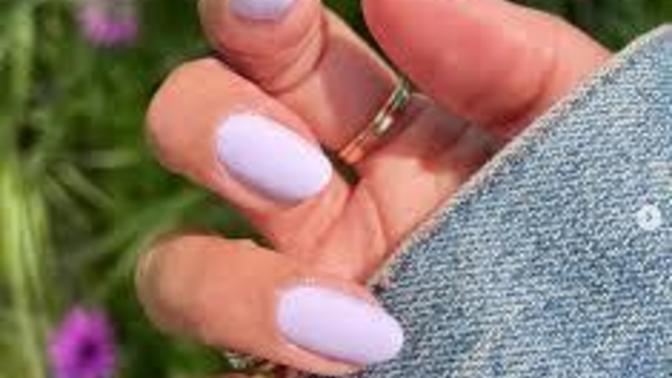Painted nails OR natural nails?
