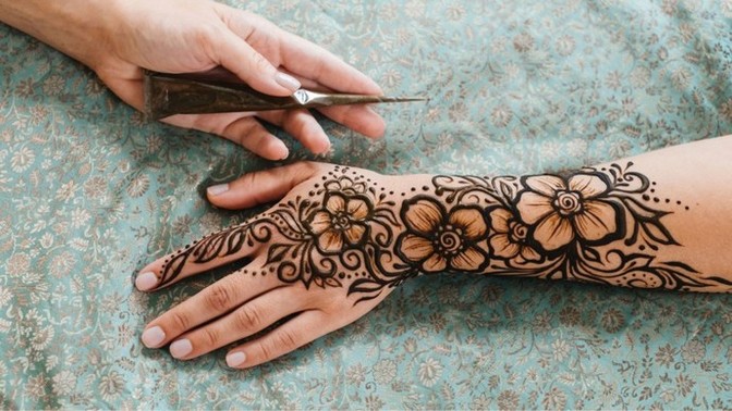 Do any of you like the art of henna drawing that's will know, especially in South Asian culturism?